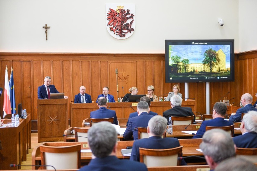 Radni województwa, którzy nie pełnią dodatkowych funkcji w...