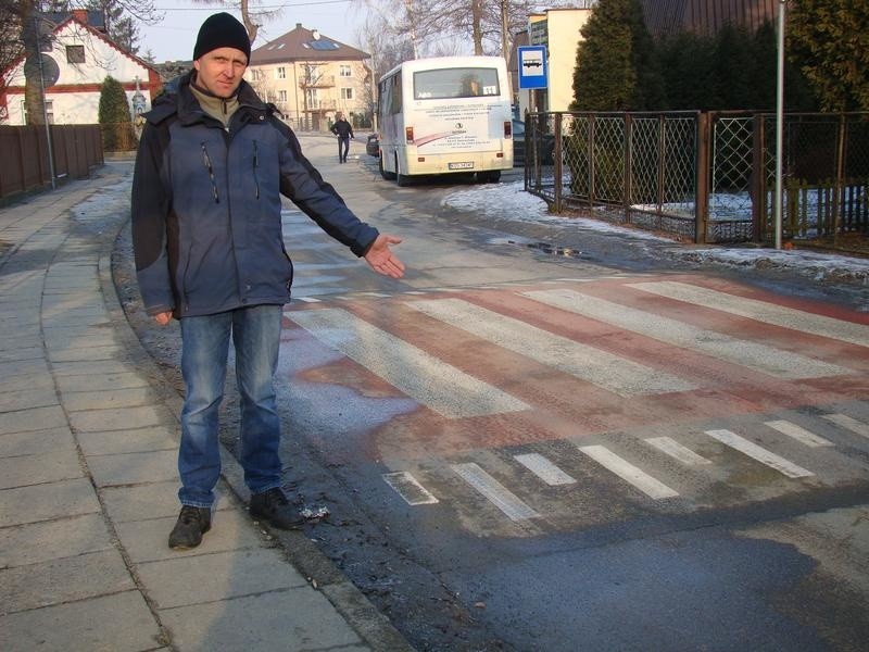 Mieszkańcy Łęk boją się chodzić po ulicy Akacjowej, gdzie odbywają się nielegalne rajdy