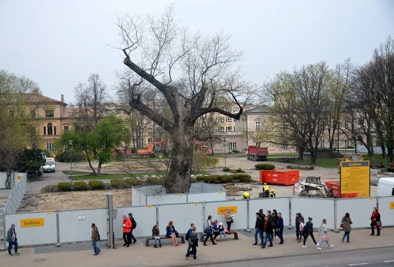 13 kwietnia 2016 - Ekspresowa rozbiórka placu Litewskiego