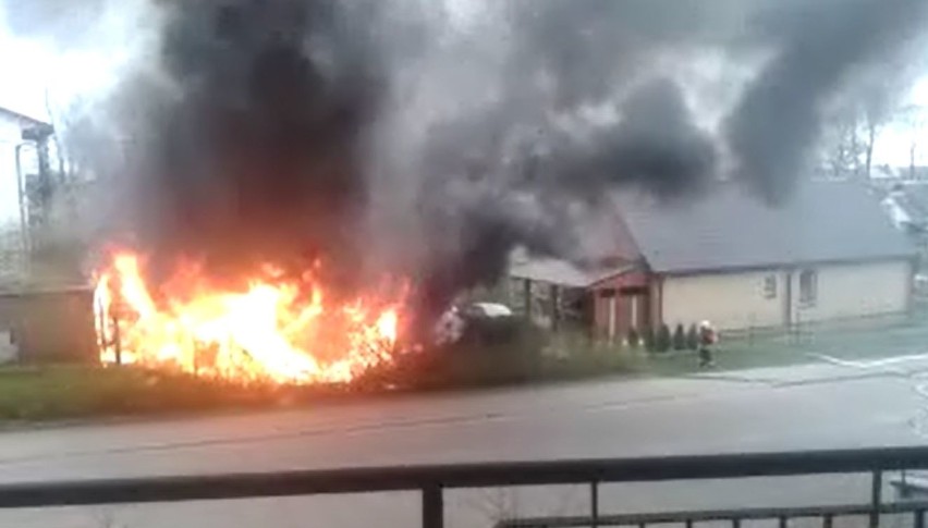 Pożar w Wasilkowie po wybuchu gazu. Przy ulicy Żurawiej...