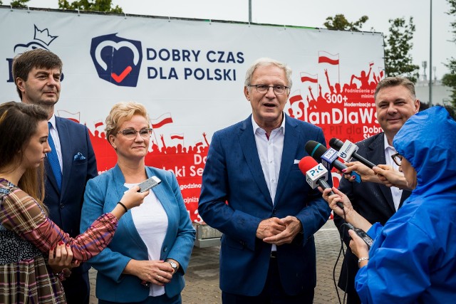 Zdaniem bukmacherów faworytem do zwycięstwa w pojedynku z jedynką KO Tadeuszem Zwiefką jest poseł PiS Tomasz Latos.