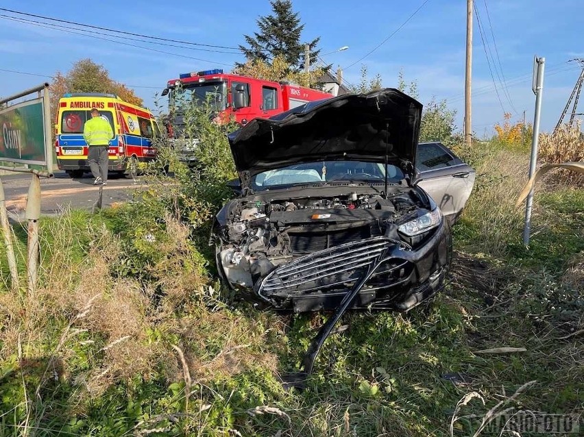 Wypadek w Dziekaństwie. Jedna osoba jest poszkodowana.