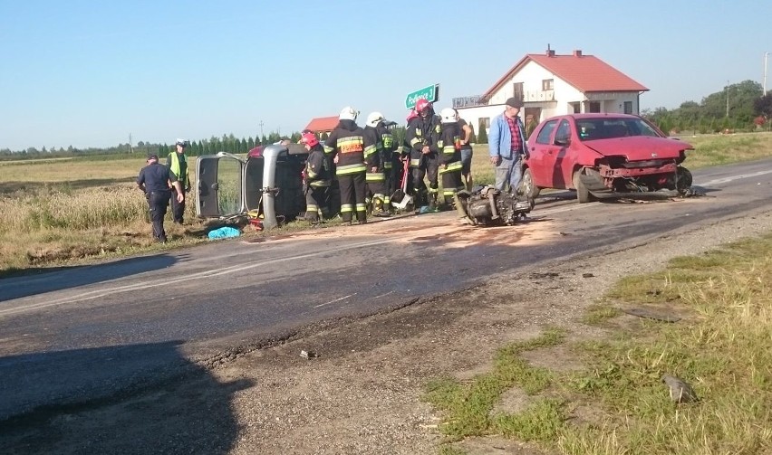 W Pasztowej Woli doszło do wypadku dwóch samochodów...