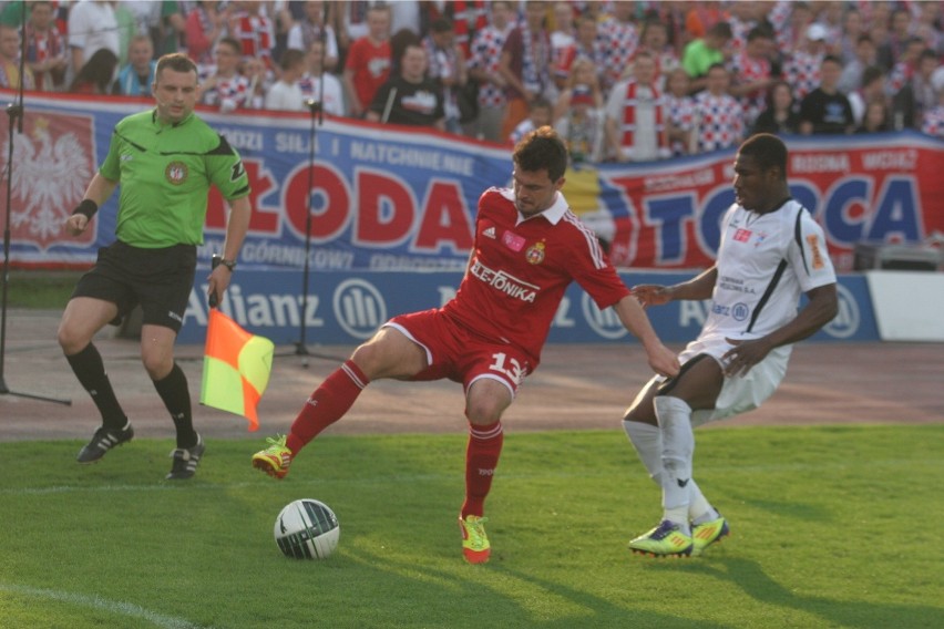 03.05.12 gornik zabrze (biale) - wisla krakow fot. mikolaj...