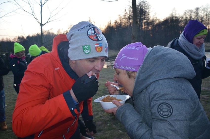 Wspaniałe morsowanie w Maleńcu. Było też zwiedzanie i zabawy taneczne. Zobacz to na zdjęciach