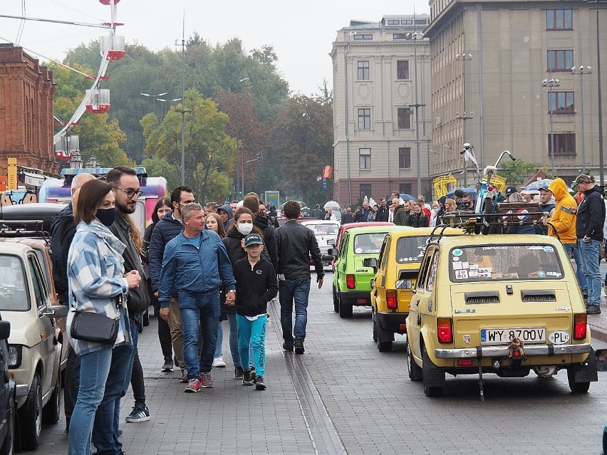 Zlot fanów „Maluchów” w Manufakturze ZDJĘCIA! Ostatni Fiat 126p wyjechał z fabryki 21 lat temu!