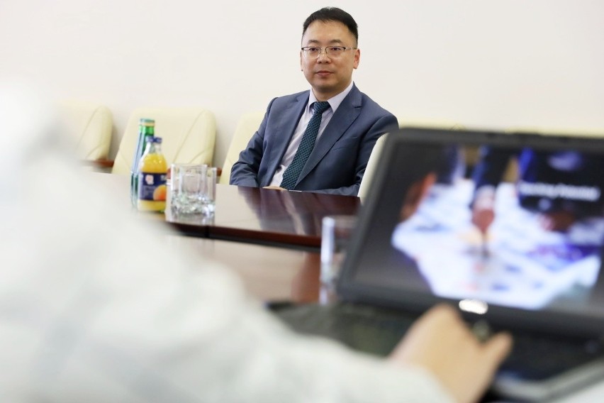 Dyrektor agencji chińskiego Ministerstwa Handlu odwiedził Politechnikę Białostocką i Uniwersytet w Białymstoku (zdjęcia)