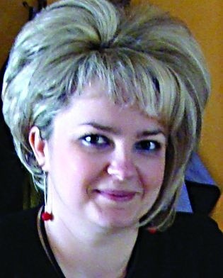 Właścicielka zakładu fryzjerskiego „Monika” w Sandomierzu....
