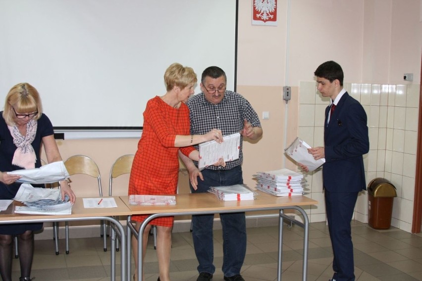 Ruszyły egzaminy gimnazjalne w Ostrowcu