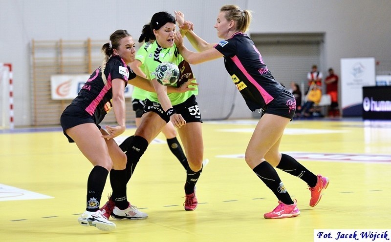 Energa AZS Koszalin kontra Korona Handball Kielce. Trzecie zwycięstwo Akademiczek [WIDEO, ZDJĘCIA]