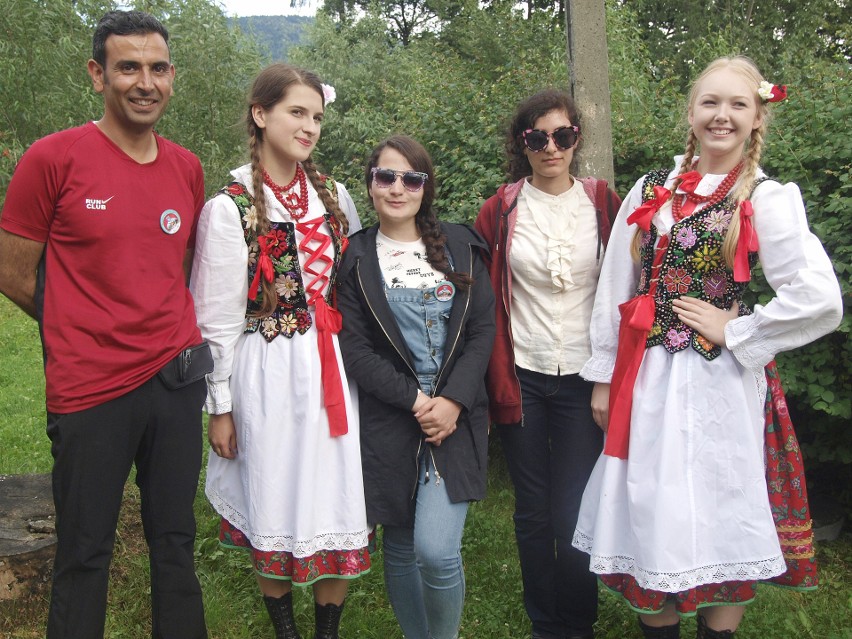 Odkryj Beskid Wyspowy. W sobotni deszczowy wieczór pokonali Korab, a w niedzielny słoneczny poranek wspięli się na Jaworz