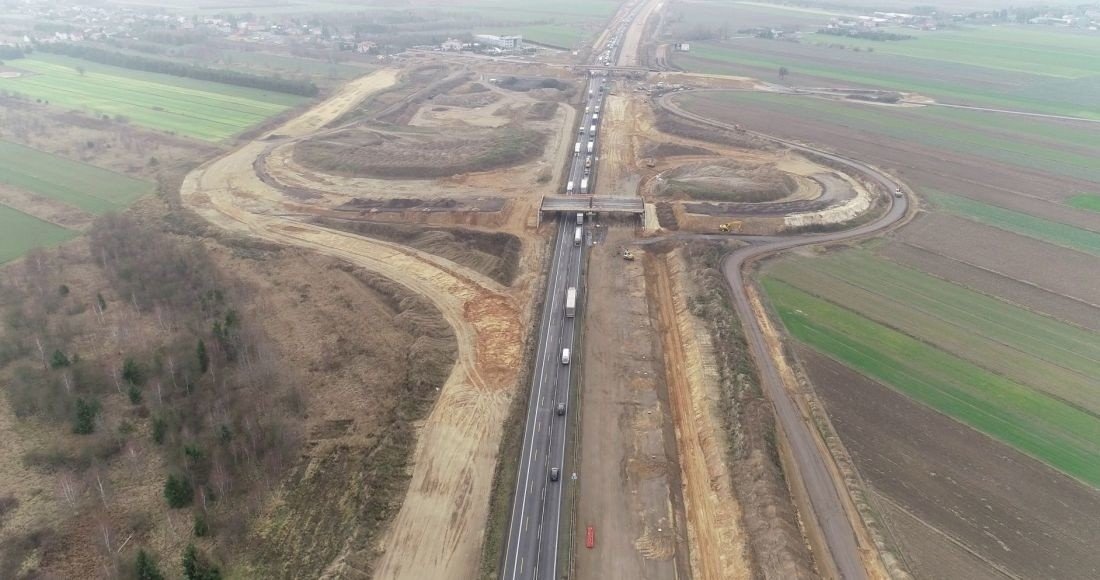 Autostrada A1 za Częstochową będzie miała już po trzy pasy ruchu w każdym  kierunku. Sporo się tam dzieje ZDJĘCIA | Dziennik Zachodni