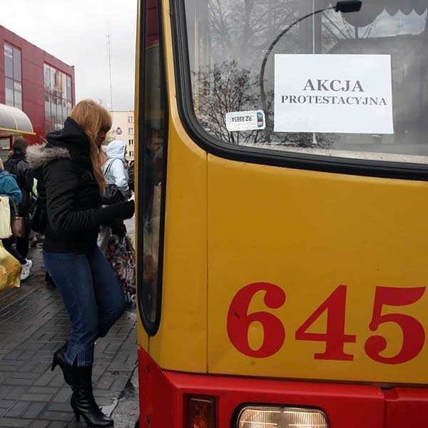 Temat strajku w MPK pojawił się pod koniec października. Wówczas aż 430 z 490 pracowników biorących udział w referendum opowiedziało się za taką forma protestu. Na razie przedsiębiorstwo ogłosił akcję protestacyjną.