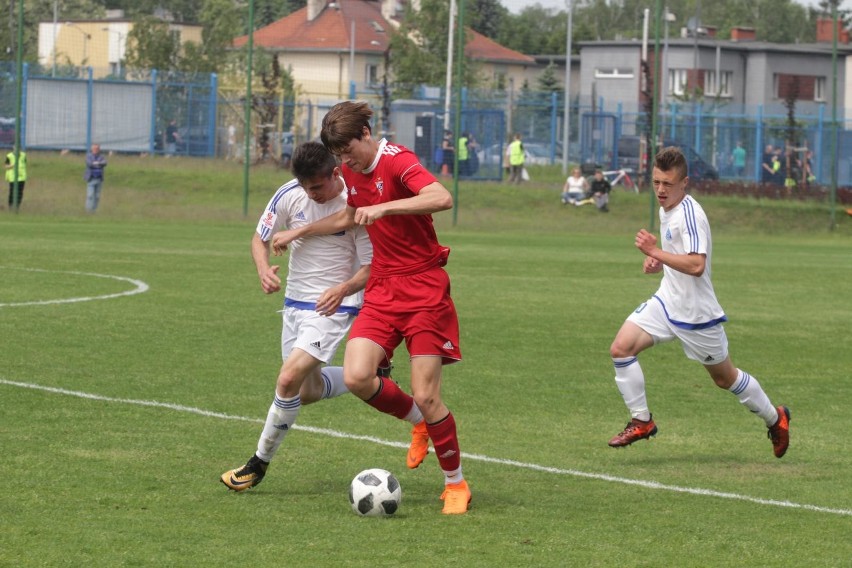 W Wielkich Derbach Śląska w Centralnej Lidze Juniorów Ruch...