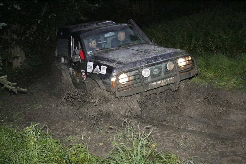 Off Road Wciagnely Ich Bloto I Chec Pomocy Dzieciom Z Domow Dziecka Polska Times