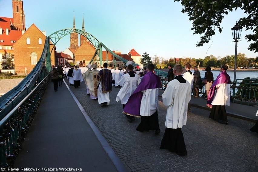 Wrocław żegna biskupa Józefa Pazdura (ZDJĘCIA)