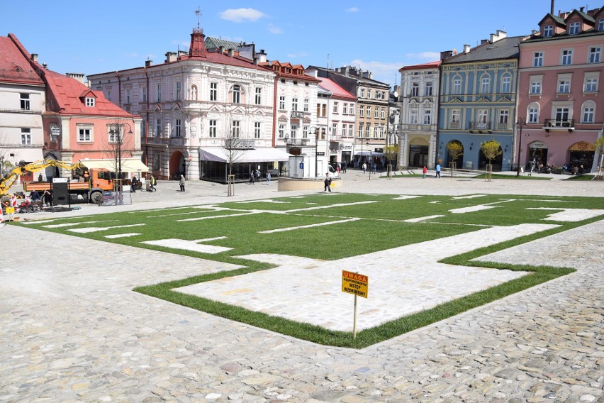 Koniec modernizacji Rynku w Przemyślu.