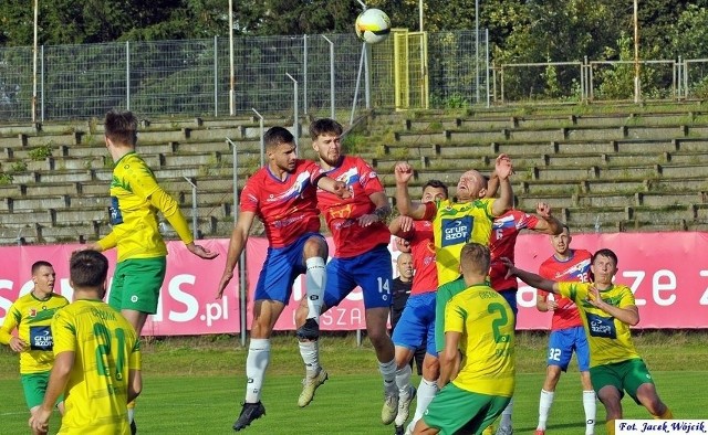Piłkarze Gwardii Koszalin po jesiennych grach zajmują drugie miejsce w tabeli czwartej ligi.