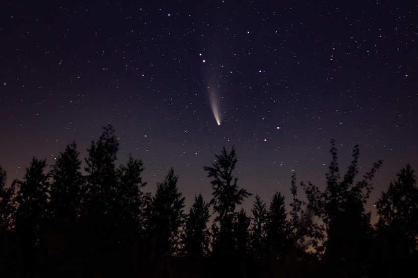Największe zbliżenie komety 62P/Tsuchinshan do Ziemi.