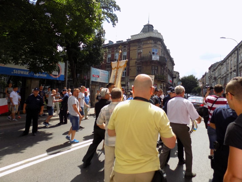 Procesja w Przemyślu. 23 zatrzymanych, 9 z zarzutami [FOTO, WIDEO]