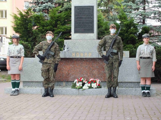 Główne uroczystości Dnia Wojska Polskiego w Starachowicach będą przy Pomniku Niepodległości.