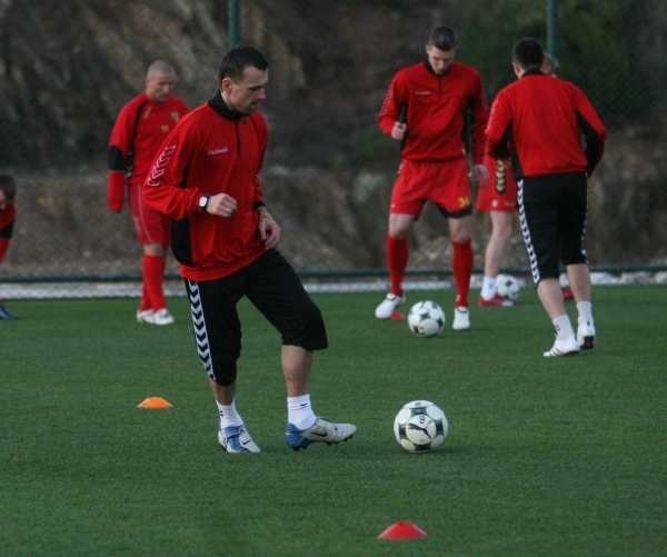 W czwartek piłkarze Korony Kielce odbyli swój pierwszy trening w Turcji.
