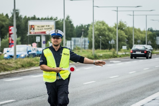 Przepisy ustawy o kierujących pojazdami zawierały lukę. Korzystali z niej kierowcy, którzy nadmiernie przekraczali prędkość.