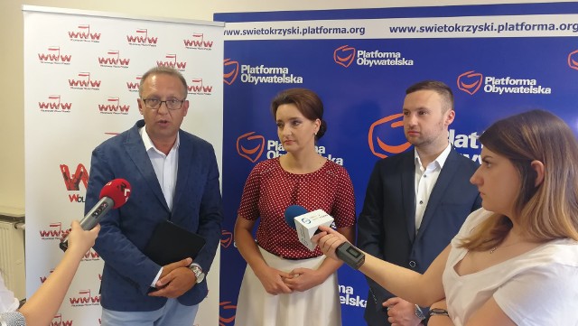 Od lewej: Krzysztof Sławiński, Marzena Okła-Drewnowicz, Michał Piasecki.