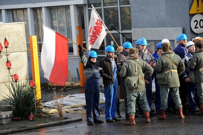 Pacyfikacja szczecińskiej stoczni: inscenizacja