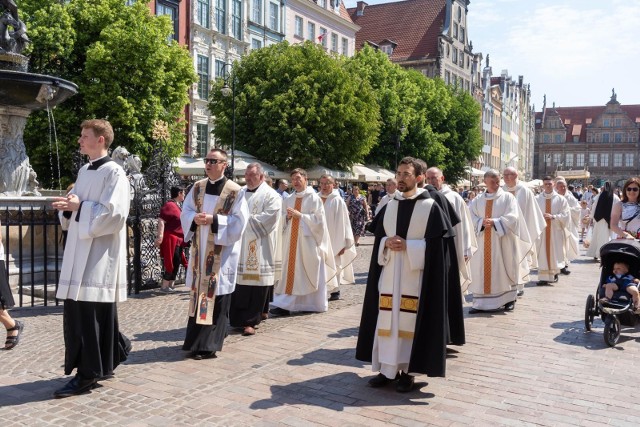 Procesja Bożego Ciała na ulicach Gdańska. Tak wyglądały tegoroczne obchody | ZDJĘCIA