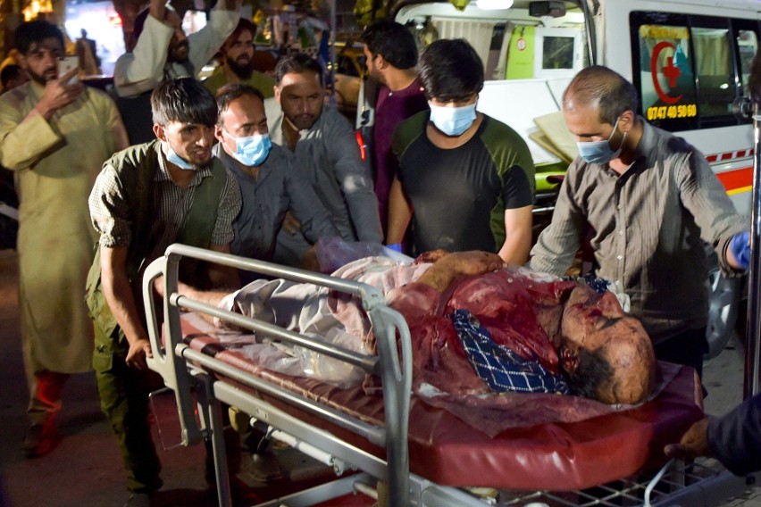 Afganistan. Zamach w Kabulu: zamachowiec wysadził się koło lotniska. Zginęło co najmniej 170 osób, wśród nich dzieci i amerykańscy marines
