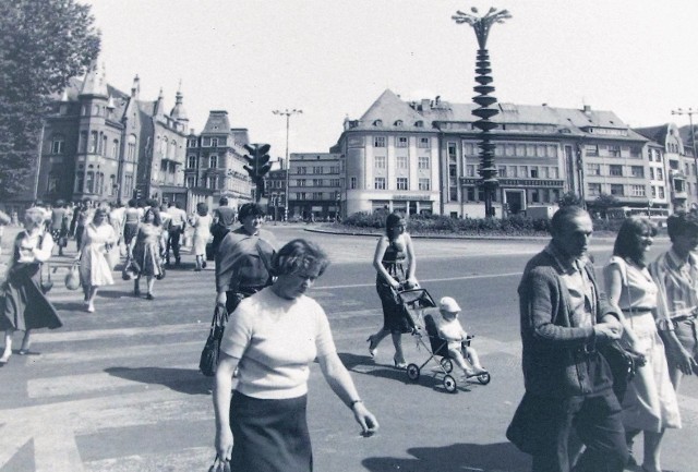 Centrum Słupska z ul. 9 Marca w latach 70.