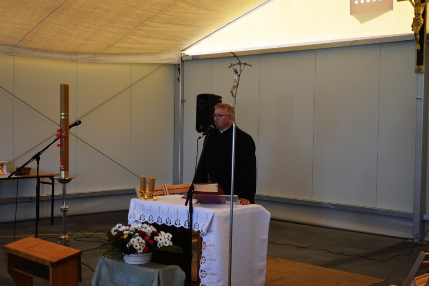 Kardynał Dziwisz przekazał dary dla parafii św. Jana Pawła II w Opolu