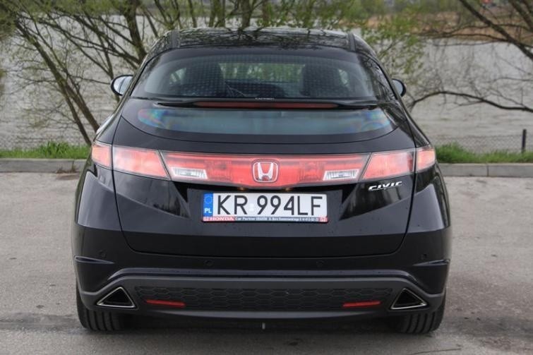 Honda Civic VIII 1.8 i-VTEC hatchback