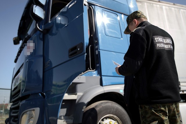 Ukraiński kierowca ciężarówki miał 1,22 promila alkoholu w organizmie.