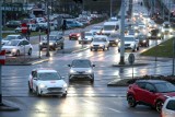Kodeks drogowy 2023. Zmiany dla kierowców: Nowe obowiązki i ogromne kary finansowe - lista ważnych zmian