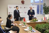 Ambasador Chin z wizytą w Toruniu. O czym rozmawiał z marszałkiem? [zdjęcia]