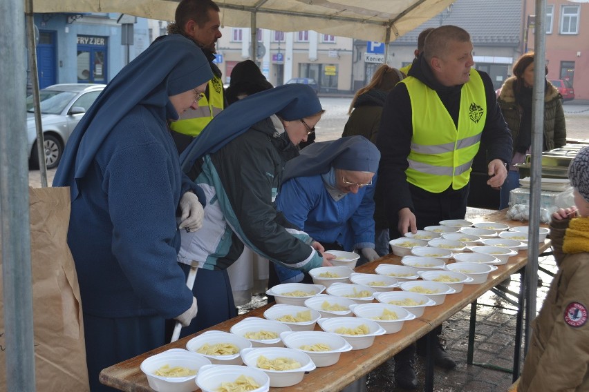 Częstochowa: Wigilia dla ubogich na Starym Rynku [ZDJĘCIA]