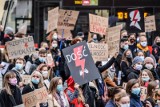 Strajki kobiet w Trójmieście i na Pomorzu 29.10.2020 r. W czwartek kolejne manifestacje. Sprawdźcie, gdzie się odbędą!