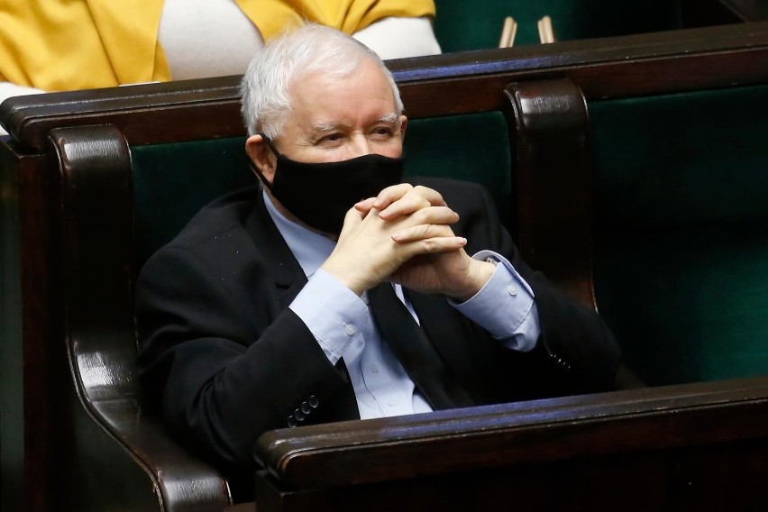 Jarosław Kaczyński nie popiera szybkiego znoszenia obostrzeń...