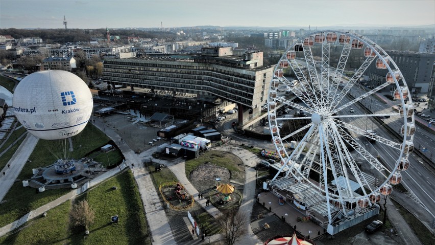 Zazdrościła go nam cała Polska. Dziś HOTEL FORUM jest w części zagospodarowanym straszydłem, które przyciąga imprezowiczów 