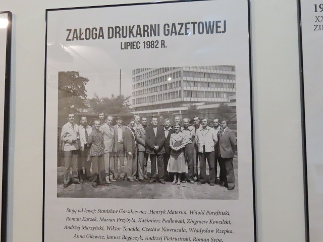 Na wystawie zobaczymy pionierów - załogi drukarskiej Gazety Lubuskiej sprzed 41 lat.