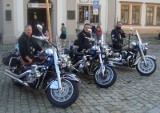 Motocyklista: Nie wolno jeździć szybciej, niż się potrafi myśleć