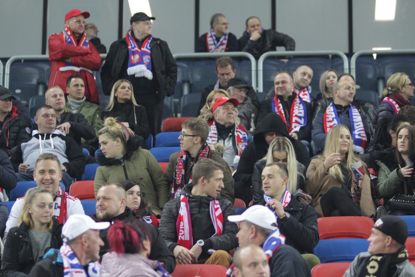 Górnik Zabrze - Śląsk Wrocław. Kibice odśpiewali hymn ZDJĘCIA KIBICÓW