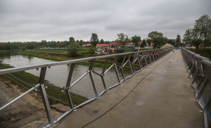 Kładka rowerowa przy moście Lwowskim w Rzeszowie już prawie...