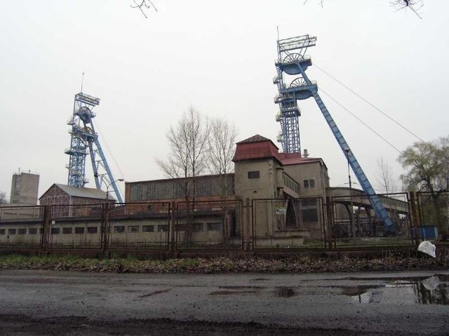 Dwie jednostki straży pożarnej wjechały wczoraj na teren kopalni PG Silesia. Powodem była awaria rozdzielni prądu