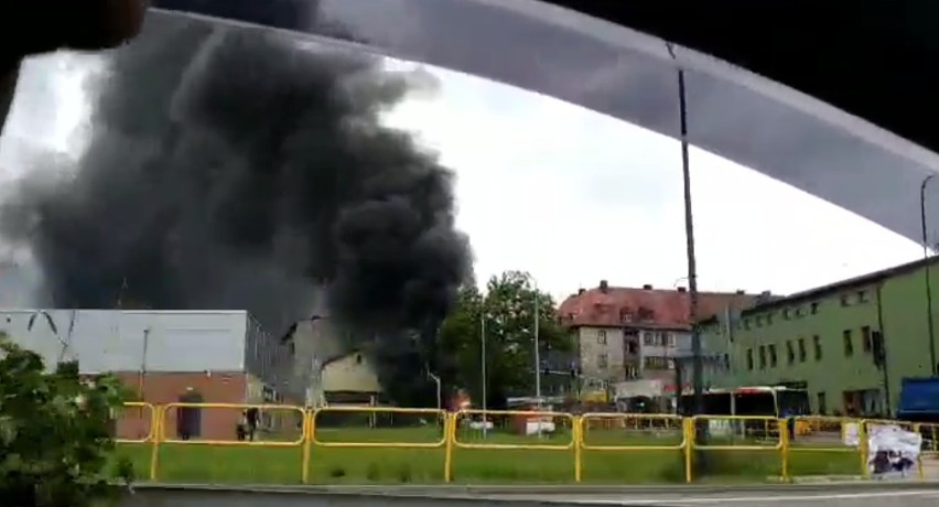 Pożar autobusu w Bytomiu w dzielnicy Karb