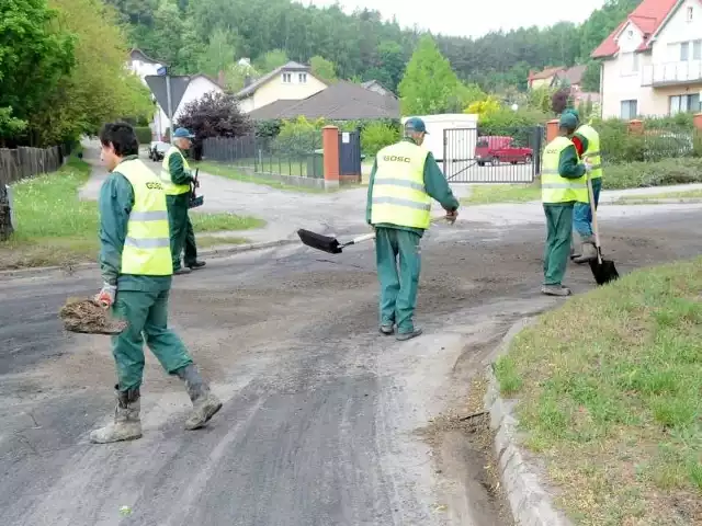 Śmierdzący problem jest usuwany przez pracowników ZUO.