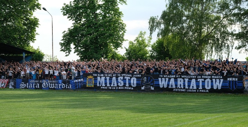 1500 kibiców zasiadło w sobotę na trybunach stadionu w...