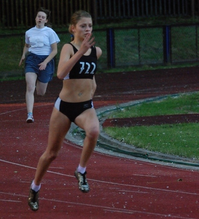 Jessica Dudziak wygrała bieg na 100 metrów.